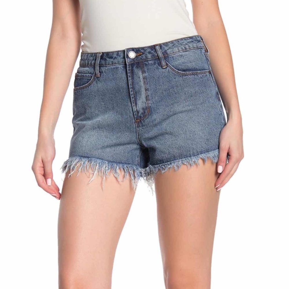 Articles of society Meredith frayed jean shorts